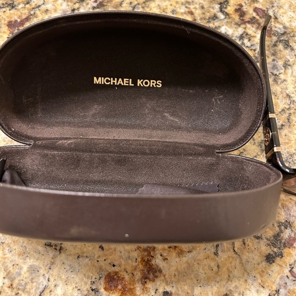 Michael Kors Black Gradient Sunglasses Grayson Design - Picture 3 of 7